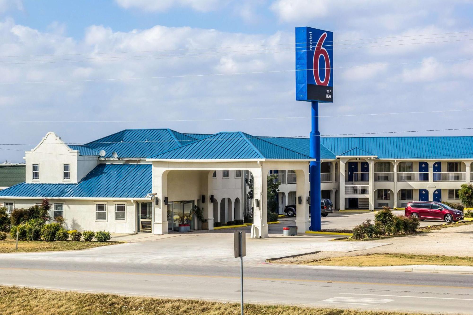 Motel 6 Seguin Tx Exterior foto