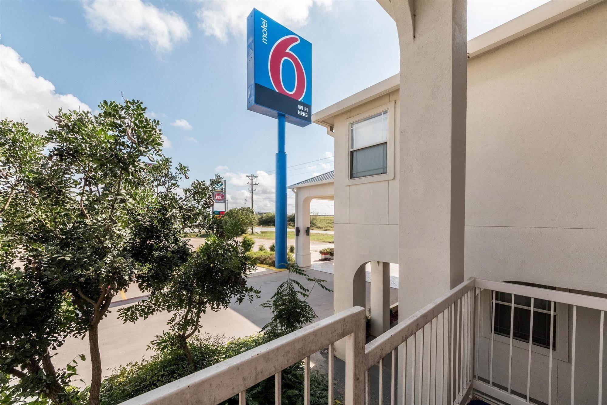 Motel 6 Seguin Tx Exterior foto